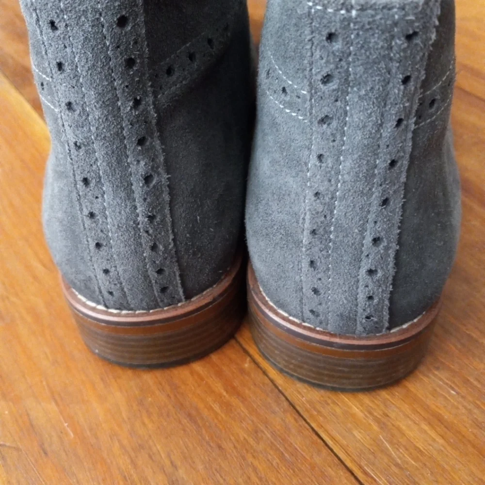 G.H. Bass & Co. Brady Gray Suede Cap Toe Ankle Chukka Boots Men Size 9M